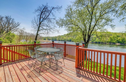 Finesville House | Riverfront Home in Phillipsburg w/Deck & Yard!