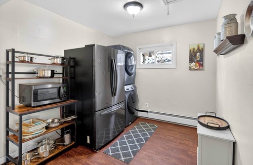 Newtonville House | Riverfront Home w/Tranquil Views in Schaghticoke