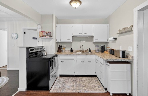 Newtonville House | Riverfront Home w/Tranquil Views in Schaghticoke