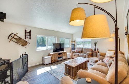 Packwood House | Riverfront Home with Deck, Near Mount Rainier!