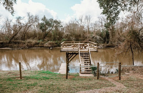 Cedar Lane House | Riverfront, HotTub, BoatRamp, Deck, Sleeps 24