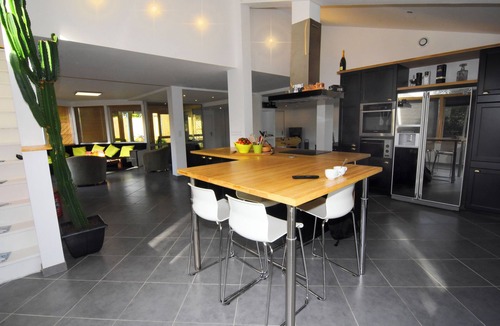 Ploezal House | Riverfront house Pontrieux