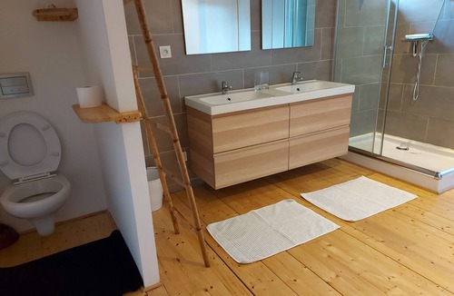 Ploezal House | Riverfront house Pontrieux