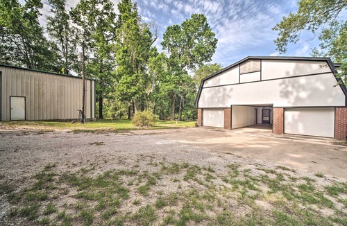 Oakhurst House | Riverfront Hunstville Home w/Deck & Yard!