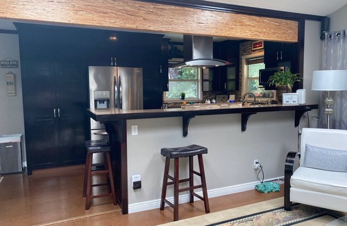 Guerneville House | RIVERFRONT, KAYAKS, DOCK, YARD, VIEW, HOT TUB, POOL TABLE, BBQ, 5 STAR