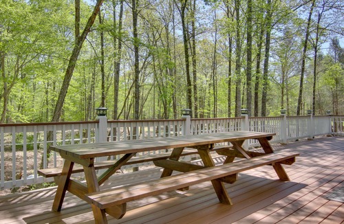 Rutherfordton House | Riverfront Lake Lure Lodge w/Fire Pit & Deck!