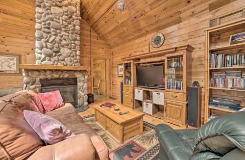 Big Creek Township House | Riverfront Lewiston Cabin w/Stone Fireplace!