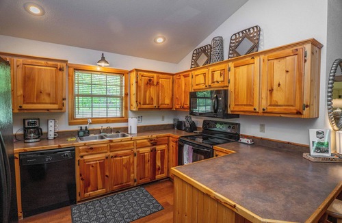Heber Springs Cabin | Riverfront Little Red Cabin, Hot Tub, Trout Fishing, Views & Boat Access