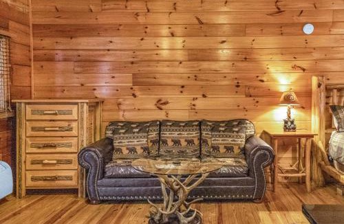 Tellico Plains Cabin | Riverfront Lodge