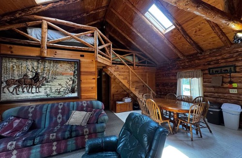 Crystal Falls Cabin | Riverfront Loft #6 Crystal Falls