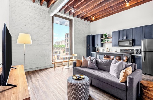 Downtown St. Louis Apartment | Riverfront Loft - Arch Views - Onsite Fitness Center