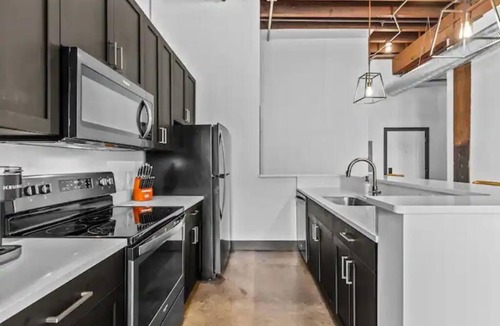 Downtown St. Louis Apartment | Riverfront Loft-Parking-Clubhouse-Gym-Deck