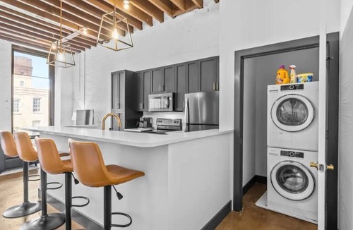 Downtown St. Louis Apartment | Riverfront Loft-Parking-Clubhouse-Gym-Deck