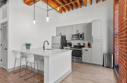 Downtown St. Louis Apartment | Riverfront Loft - Steps from Arch & Convention Center - Walk to Stadiums