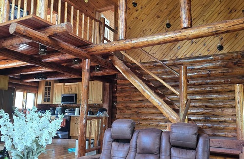 Plano Cabin | Riverfront Luxury private Cabin