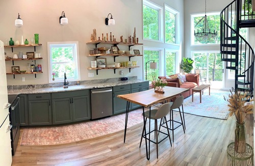 Union Mills Cabin | Riverfront Luxury Retreat in 75-Acre Forest. Hike, Kayak, and Soak