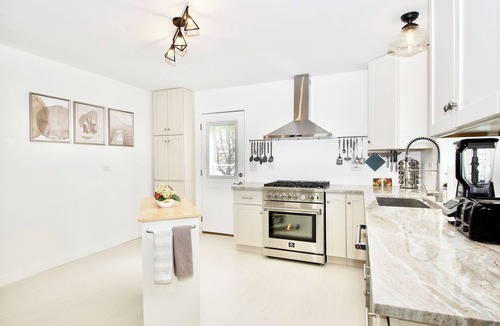 Bolingbrook House | Riverfront Luxury w/Fire Pit & Chef's Kitchen