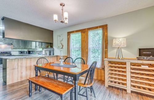 Milton Cabin | Riverfront Milton Cabin w/Boat Ramp & Dock!