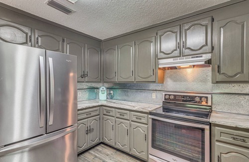 Milton Cabin | Riverfront Milton Cabin w/Boat Ramp & Dock!