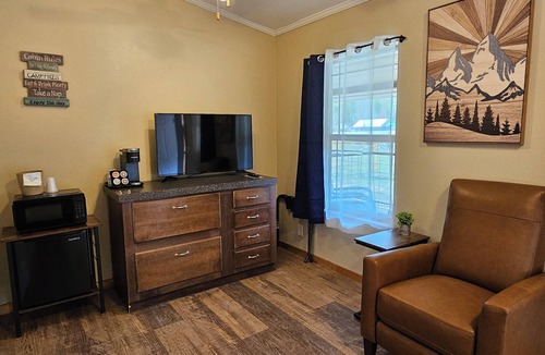 Thompson Falls Hotel | Riverfront Motel