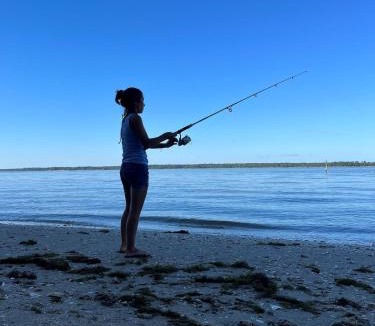 Surry House | Riverfront Oasis Kayaks, Private Beach, & More