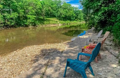 Liberty Hill House | Riverfront Oasis