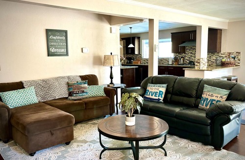 Grants Pass House | Riverfront on the Rogue! Ideal Southern Oregon location
