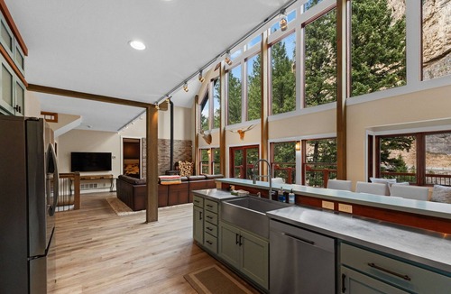 Gallatin Gateway House | Riverfront Paradise between Big Sky and Bozeman