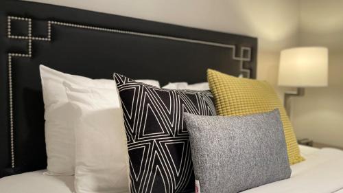 Riverside Apartment | Riverfront Park Travel Apartments