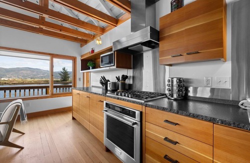 Nehalem House | Riverfront Pet-Friendly Home with private Dock