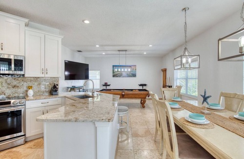 Palm Harbor House | Riverfront *Pool *Dock *Billiard