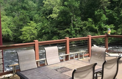 La Romieu Cabin | Riverfront Premium Cabin