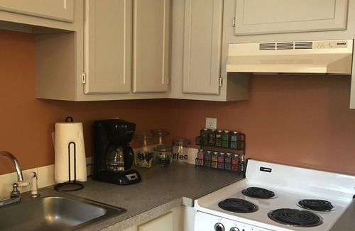 Fleetwood Apartment | Riverfront property - The Carriage House