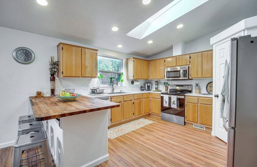 Jacksonville House | Riverfront Relaxation: Secluded Jacksonville Home