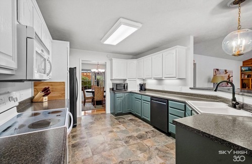 Cotter Cabin | Riverfront Relaxation