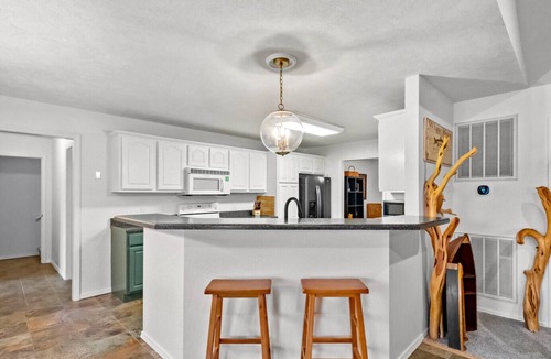 Cotter Cabin | Riverfront Relaxation