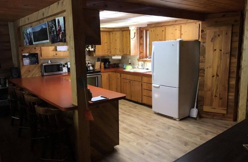 Cooper Landing Cabin | Riverfront Retreat on Kenai River