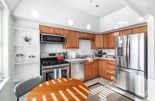 The Flats Apartment | Riverfront Retreat - 2 Units - 3BR - Free Parking