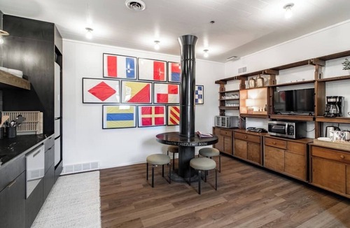 The Flats Apartment | Riverfront Retreat - 2 Units - 3BR - Free Parking