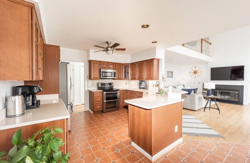 Riva Apartment | Riverfront Retreat 7mil from MD Renaissance Fest!