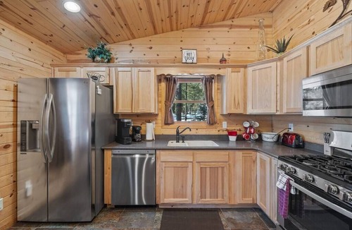 Greer Cabin | Riverfront Retreat (Cabin 100)