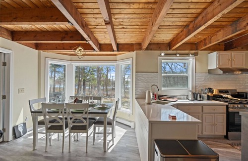 Wareham Center House | Riverfront Retreat in Wareham 6 bd+pet+gameroom