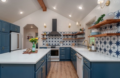 Mount Hood Village House | Riverfront Retreat - Sauna, HotTub, Game Rm, Pets