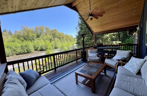 Mount Hood Village House | Riverfront Retreat - Sauna, HotTub, Game Rm, Pets