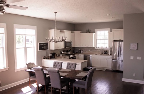 Camden House | Riverfront Retreat w/Coffee Shop