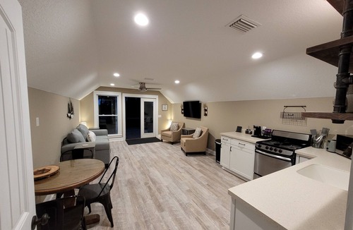Camden House | Riverfront Retreat w/Coffee Shop