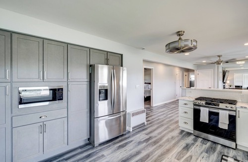 McHenry House | Riverfront Retreat w/Dock & Kayaks in McHenry