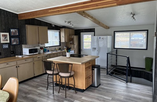 East Wenatchee House | Riverfront Rhythm