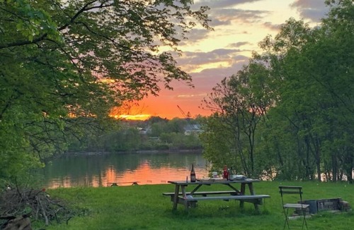 Cohoes House | Riverfront rustic mansion housen