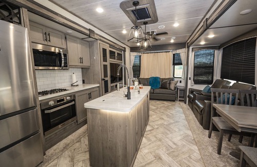 Bandera House | Riverfront RV on Medina River/1 Blk off Main/River Yurt Village & RV Park